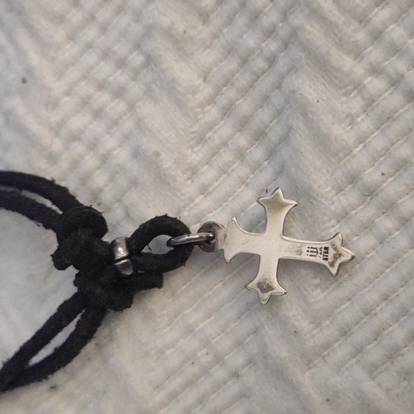 James Avery fleuree sterling cross charm on adjustable brown/black leather cord. - Picture 4 of 8